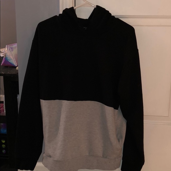 Forever 21 Sweatshirt/Hoodie - Picture 1 of 1